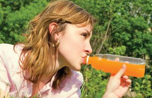 Asa se prepara sucul natural pentru slabit rapid. Elimina grasimea de pe burta