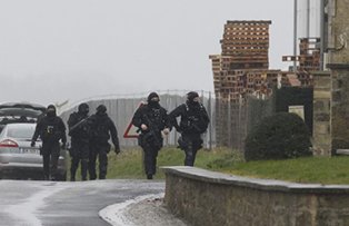 LIVE VIDEO Teroriştii de la Charlie Hebdo au fost omorâţi