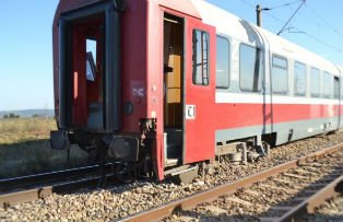Scrisoarea induiosatoare pe care o fetita le-a trimis-o celor de la Calea Ferata. "Tatal meu intarzie acasa din cauza trenurilor. Va rog sa..."