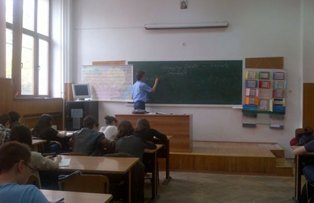 Elev de 12 ani omorat in bataie de profesoara pentru ca nu si-a facut tema