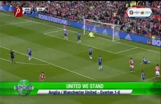 United we stand! Manchester United - Everton 1-0