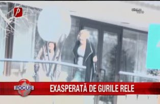 Exasperata de gurile rele