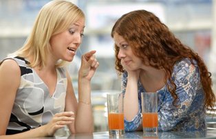 Cele mai barfitoare zodii la femei