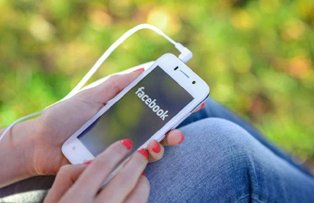 O fetita de 14 ani din Arges a murit din cauza Facebook-ului. Cum a fost posibil