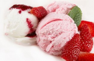 Deserturi delicioase şi răcoritoare pentru zilele caniculare