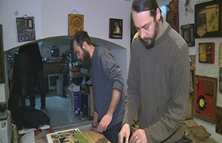 Deşeurile devin artă. Şi se vând pe bani buni, la Focus din inima Romaniei