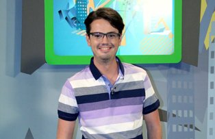 „Râzi şi câştigi”, emisiunea care vă distrează şi vă premiază, la Prima TV