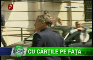 Cu cărţile pe faţă