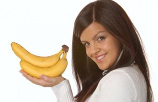 Tratament revolutionar cu banane. Ce se intampla daca iti pui in par