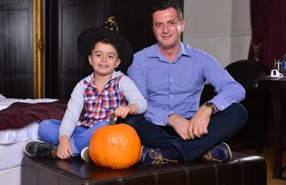 Codruţ Kegheş, şedinţă foto alături de fiul său