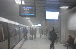 Incendiu la metrou, in Bucuresti. Circulatia a fost ingreunata