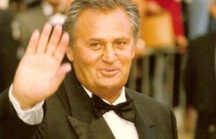 A murit actorul Roger Hanin