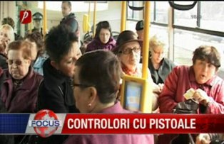 Controlori cu pistoale
