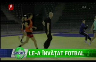Le-a învăţat fotbal