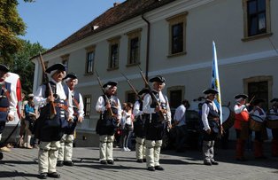Trei zile de cultură şi sărbătoare – Festivalul Dilema veche în Cetatea Alba Iulia