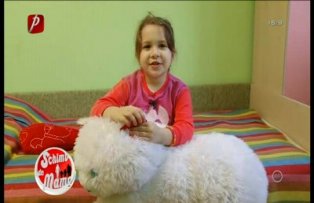 VIDEO / Cine sunt cele doua familii care au facut "schimb de mame"