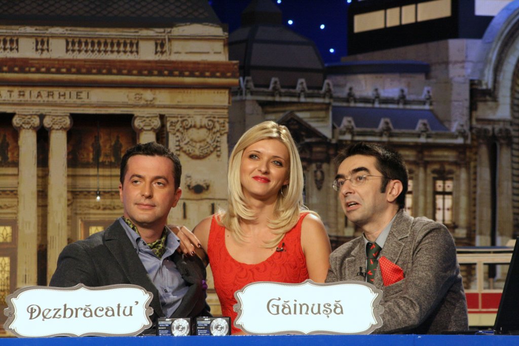 Cârcoteală, parodie şi comedie, în această seară la Cronicuţă