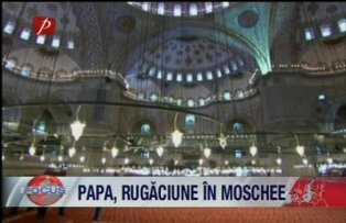 Papa rugaciune in moschee
