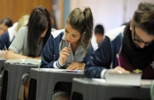 Cum sa-ti ajuti copilul sa treaca peste stresul examenelor