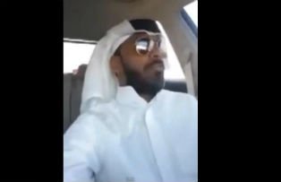 VIDEO / Acesta a fost viralul zilei. Un arab canta, in timp ce conduce, melodia "Lasa-ma sa beau", a lui Benone Sinulescu