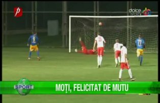 Moţi, felicitat de Mutu