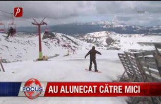 Au alunecat catre mici