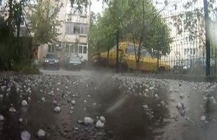 Cod galben de vijelii, ploi torentiale si grindina