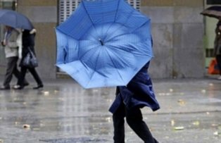 Avertizare cod galben de vant in Bucuresti si 13 judete din sudul si estul tarii