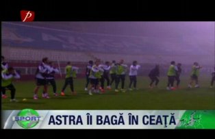 Astra îi bagă în ceaţă