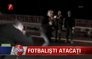 Fotbalisti atacati