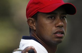 Tiger Woods a ramas fara un dinte dupa ce a fost lovit de un cameraman. Cum s-a produs incidentul