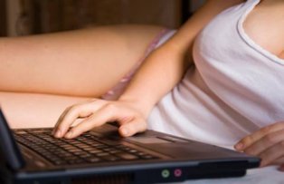 A fost "agatata" pe Facebook, dar a ajuns sa traiasca drama vietii ei  Ce a patit o tanara de 14 ani din Satu Mare