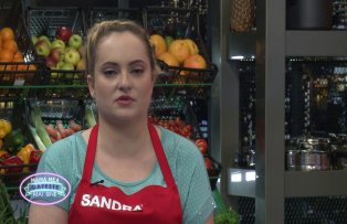 VIDEO / "M-am simtit foarte prost". Ce i s-a intamplat Sandrei in timp ce gatea