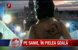Pe sanie in pielea goala