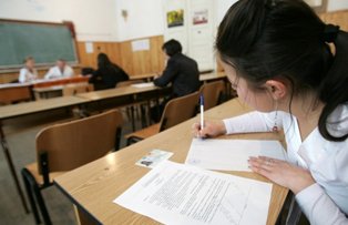 Masuri drastice impotriva fraudelor de la Bacalaureat. Ce se intampla in salile de examen