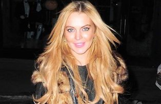 Vacanta in Bora Bora, pe cale sa-i schimbe viata radical. Lindsay Lohan, internata din cauza unui virus rar si incurabil