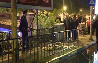Un elev s-a sinucis in cartierul Regie. S-a aruncat de pe un pod in Dambovita
