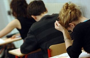 Schimbare radicala in invatamant? In parlament se cere desfiintarea examenelor nationale