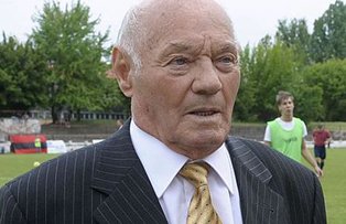 Doliu in fotbal! Jeno Buzanszky a murit!