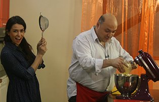 Constantin Zamfirescu, de la Trasnitii, face un tort delicios, la Click! Pofta Buna!