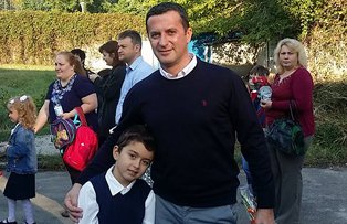 Codrut Keghes, in clasa 0. Impreuna cu fiul sau, Stefan