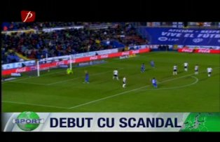 Debut cu scandal