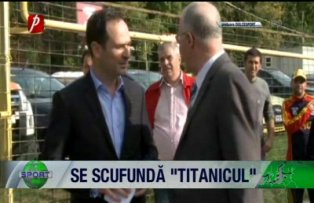 Se scufundă "Titanicul"