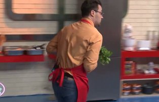 VIDEO / Adrian, criticat din primele minute ale emisiunii "Mama mea gateste mai bine": "Parca e balerina, asa alearga"