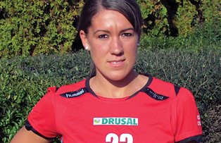 Timeea Tatar, handbalista la HCM Baia Mare, atacata si lovita in fata casei de un talhar