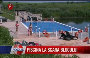 Piscina la scara blocului
