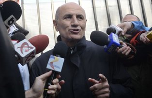 Transformarea lui George Copos dupa un an de inchisoare. Cum arata dupa eliberare