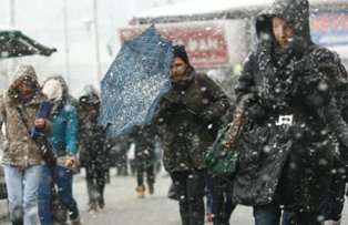 Romania, sub nameti. Este Cod galben de ninsori pentru mai multe judete din tara