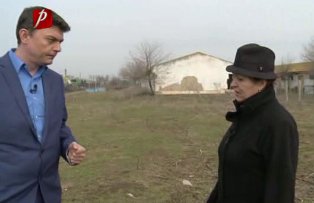 "Revendicarea": Cum a reusit o femeie sa convinga primaria sa-i construiasca un drum, dupa 10 ani de incercari