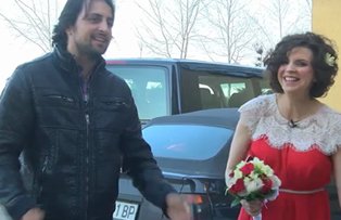 VIDEO / Denis Stefan, surpriza pentru miri: "Nu as fi ales asta, dar imi place foarte mult"